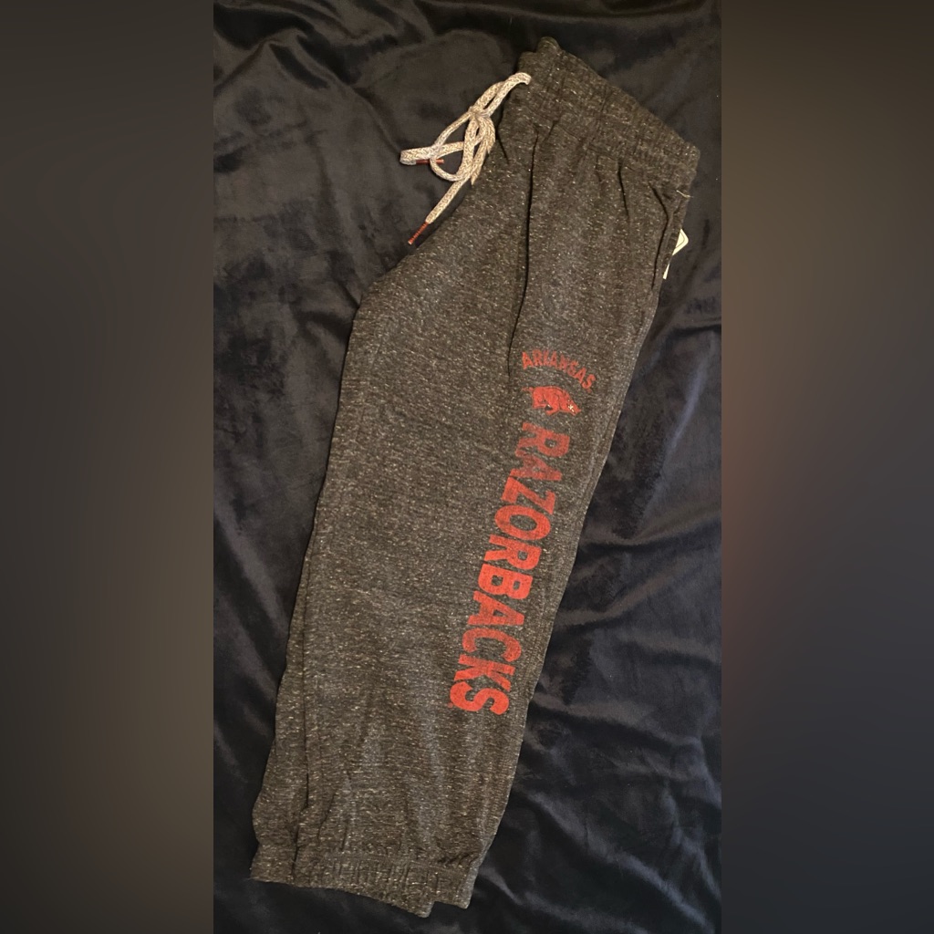 Nwt Arkansas Razorback Concept Ladies Capri (S)